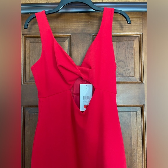 NWT Red midi dress with cutout. Size medium - Picture 2 of 5